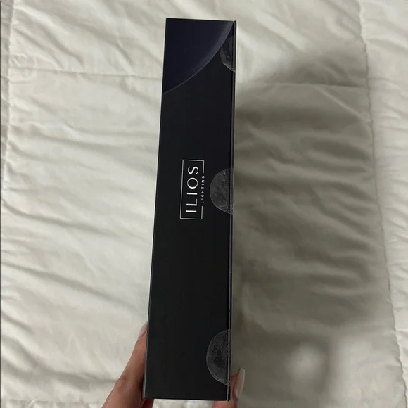 ILIOS LED Compact Mirror - Picture 2 of 4